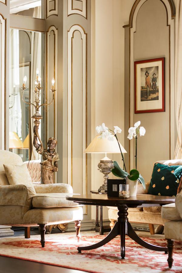 Althoff Hotel Fuerstenhof Celle Zewnętrze zdjęcie A living room at the hotel